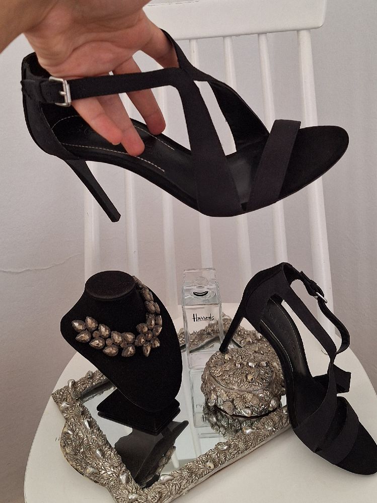 Talon noir Bershka 