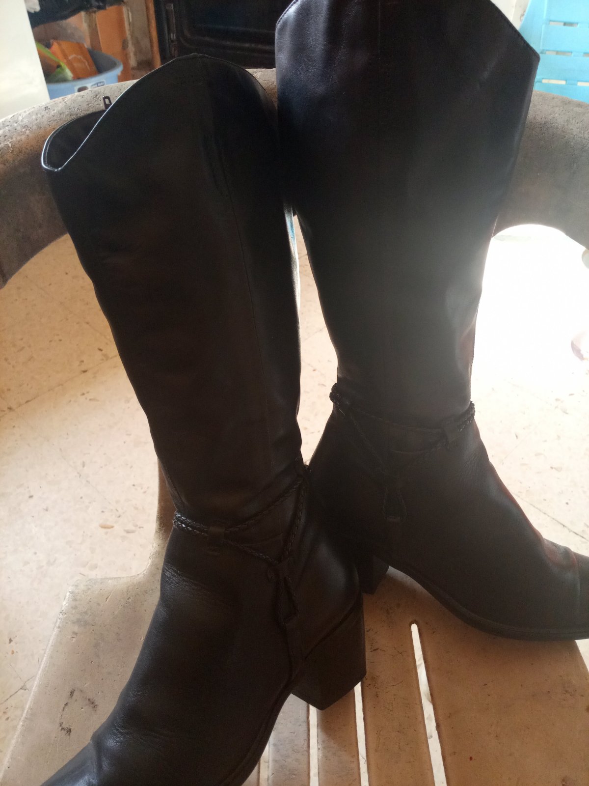 Joli Botte noir pointure 40
