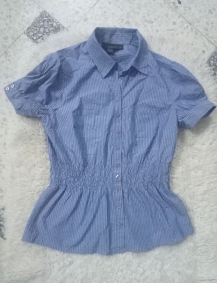 chemise bleue rayée élastique à la taille,très belle portée,taille M, neuve
