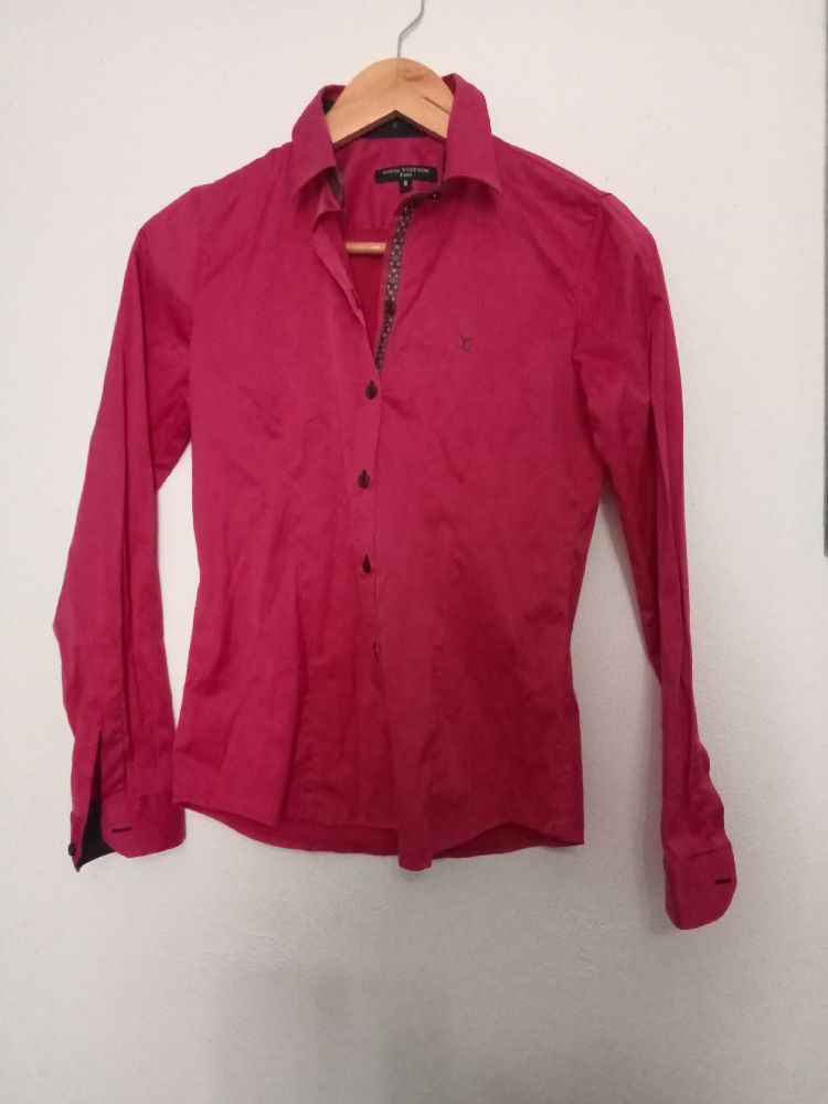 Chemise en coton rose cintrée  Louis Vuitton made in Turkey taille S (non transparente)