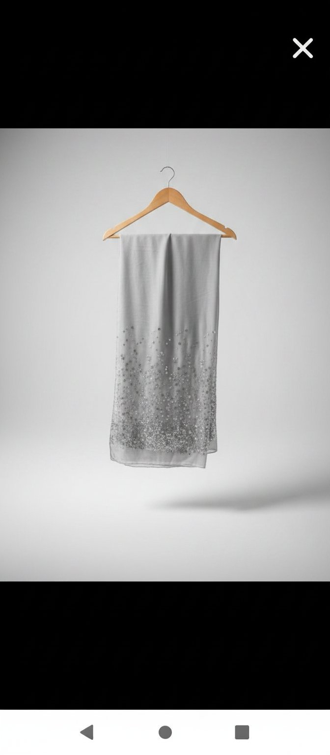 Foulard soiré avec sequins vert sauge neuf jamais porté, longueur 220/70