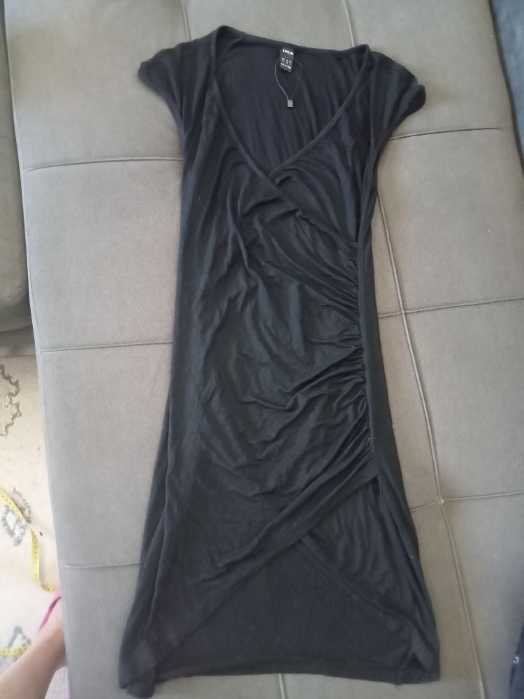 Robe noire moulante drapée viscose taille XS, neuve