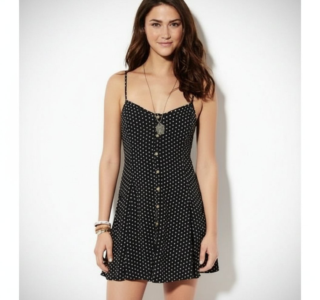 Robe courte à pois tendance taille XS, neuve avec etiquette