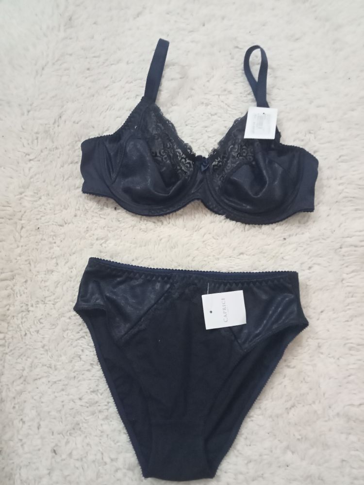 deux pièces de la marque Caprice neuves avec étiquettes 