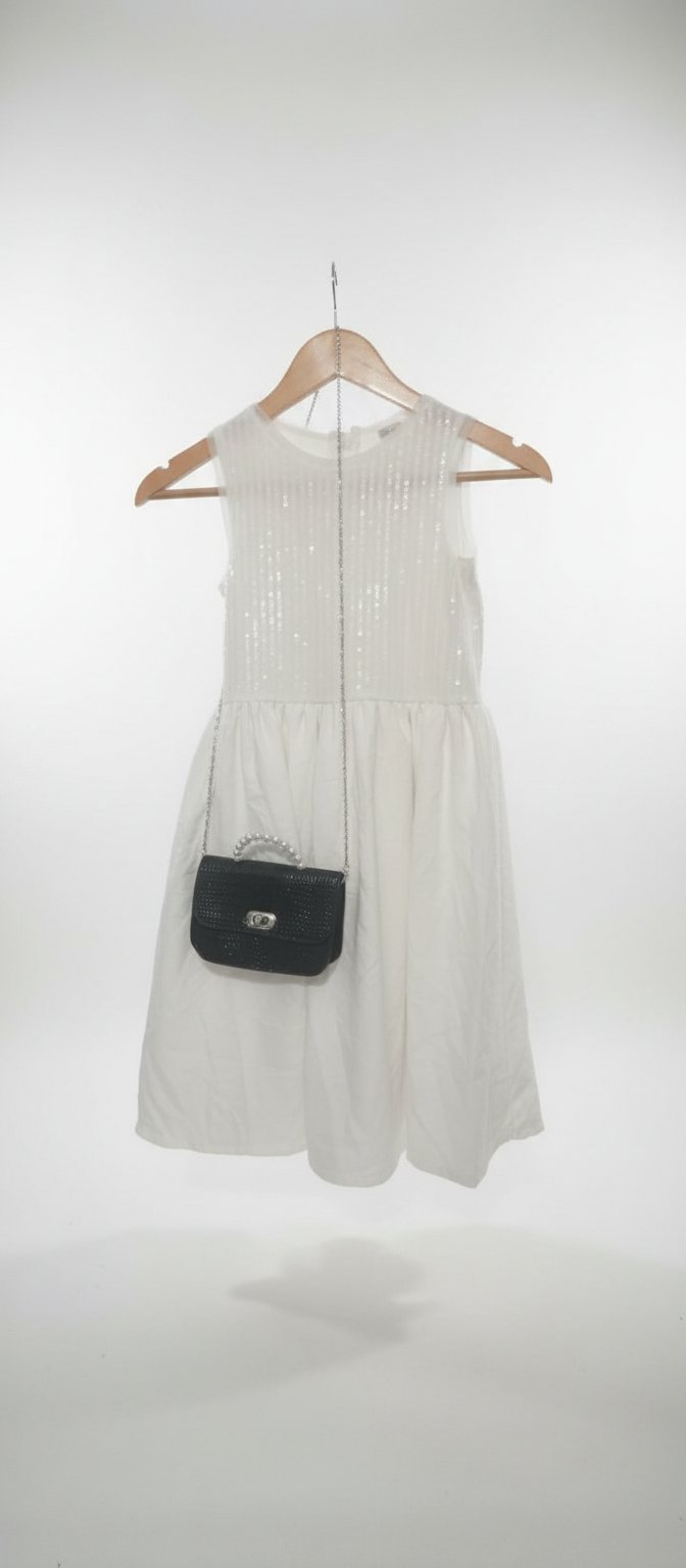 Robe de fête/Aïd blanche avec touche de sequin fillette 8--10 Ans portée une seule fois+sac à main comme neuf