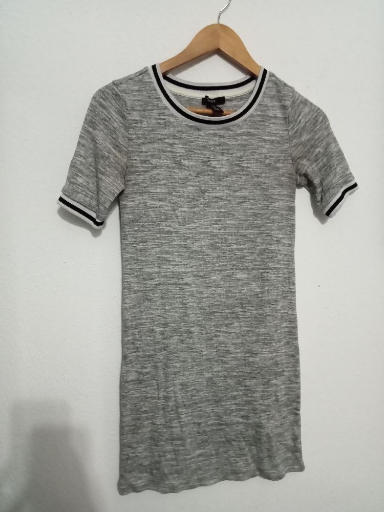 robe Forever 21 toute neuve, tissu élastique taille S