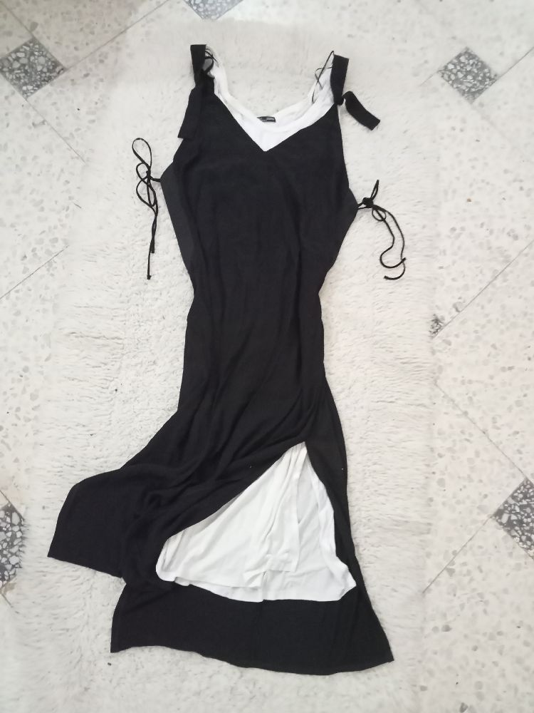 Robe Salopette double Zara  100% viscose/doublure en coton, fendue des deux côtés, taille M