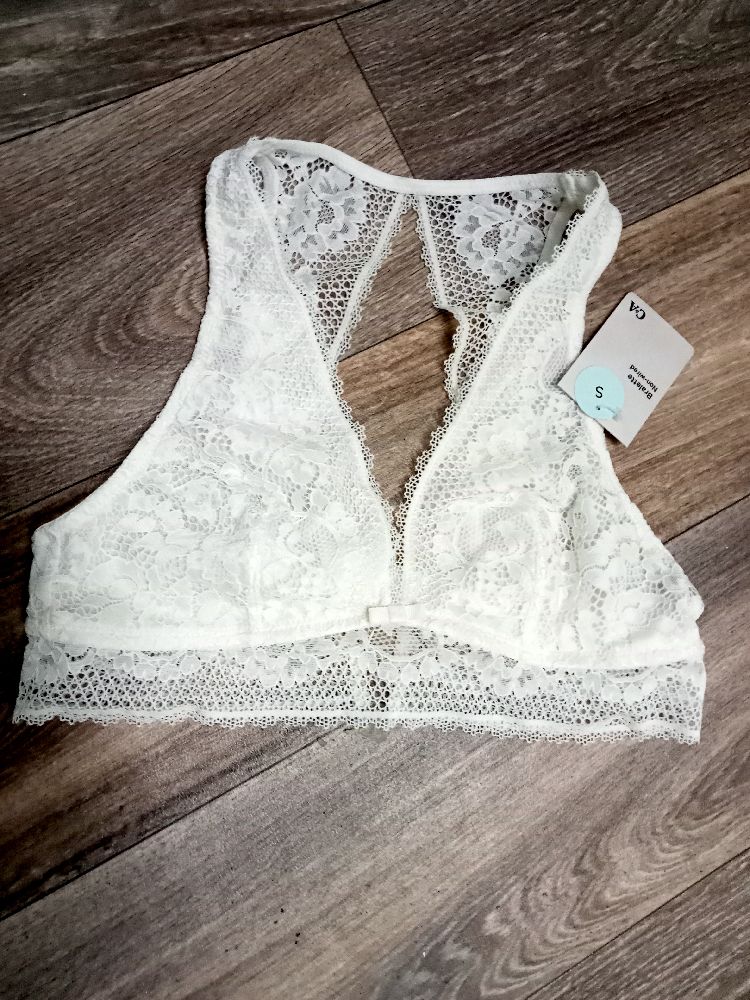 Brassière en dentelle de la marque C&A  taille S, neuf sans coussinets