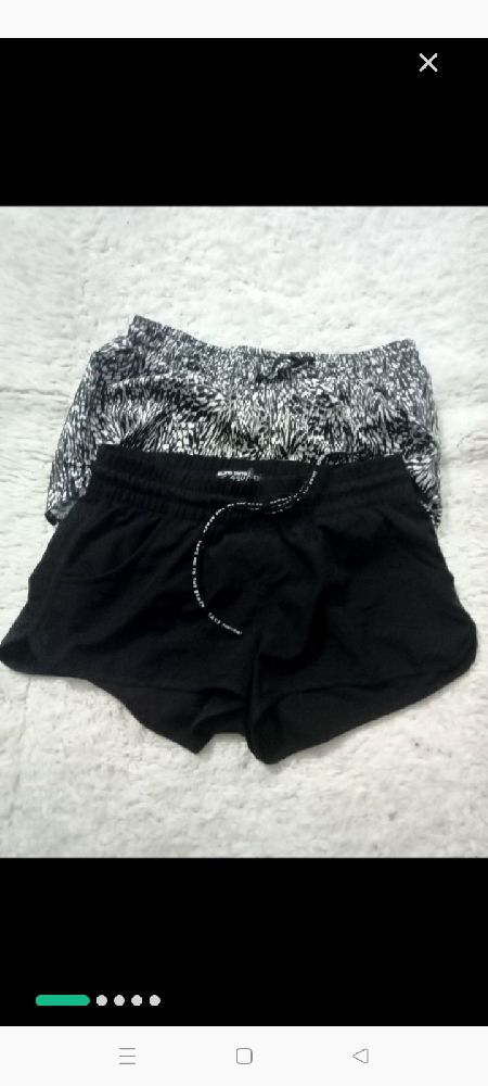 deux shorts de plage tailke XS, sans défaut