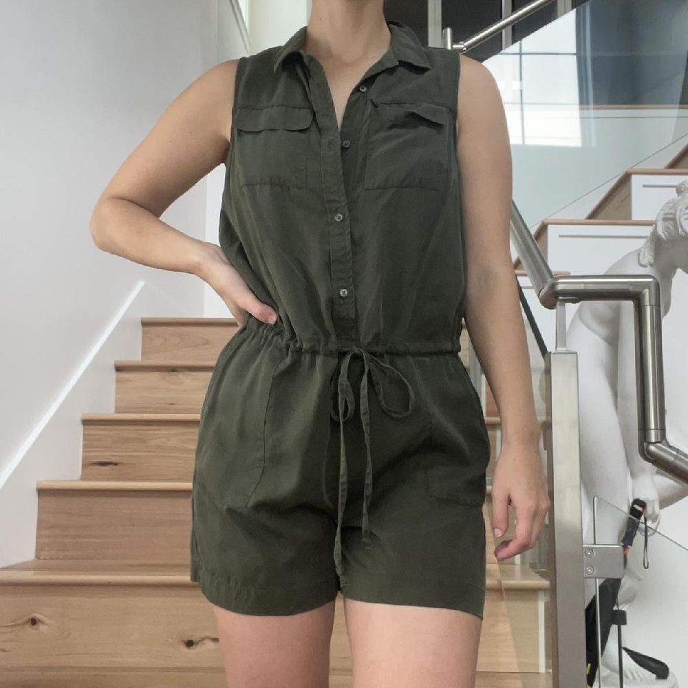 combishort vert kaki viscose de la marque  ALCOTT STIDIO taille S/M
