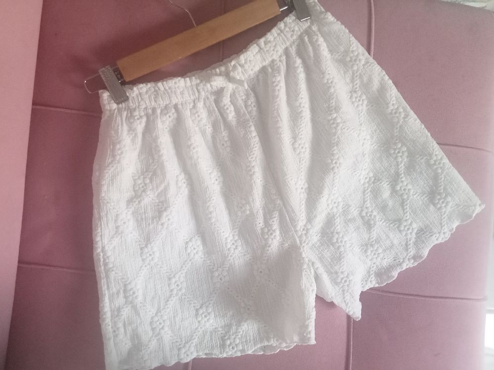 Short blanc en broderie avec doublure de Primark taille 14/15 ans ylabass M, neuf
