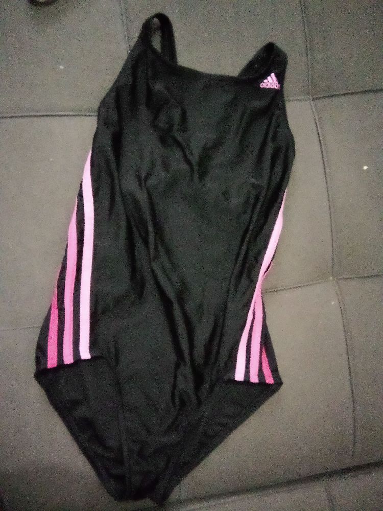 Maillot natation adidas taille 14/15 ans