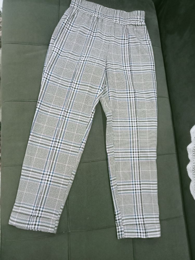 Pantalon à carreaux taille S élastique à la taille, neuf et mozyeeeen