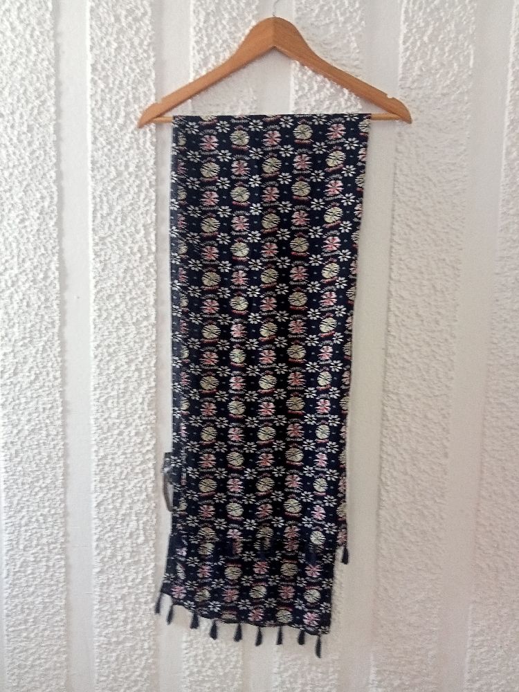 Foulard en soie importée de l'Egypte neuve