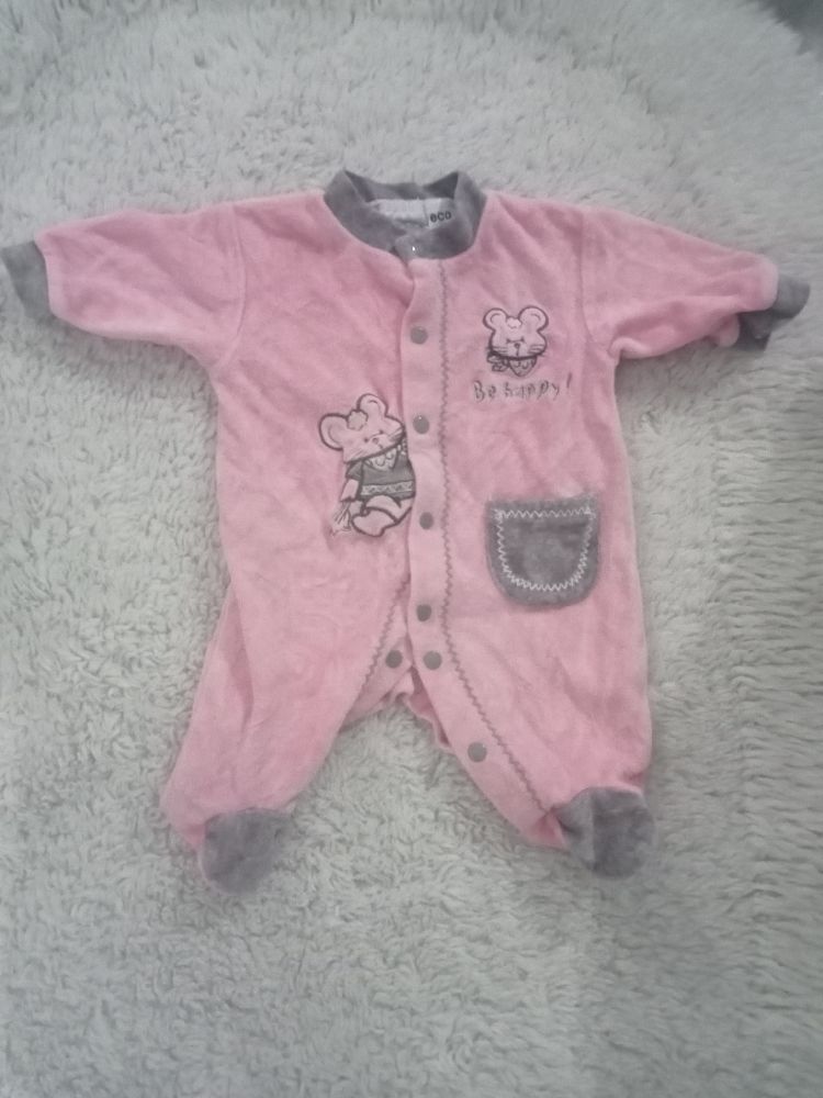 grenouillère Bébé nouveau née hata 3 mois, neuve jamais portée