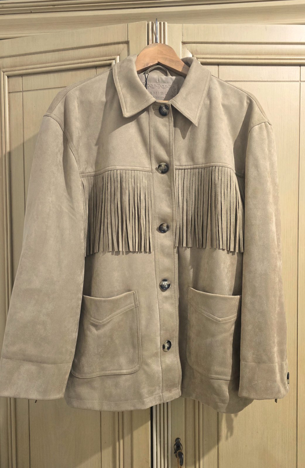 TRÈS BELLE VESTE TENDANCE !!! 