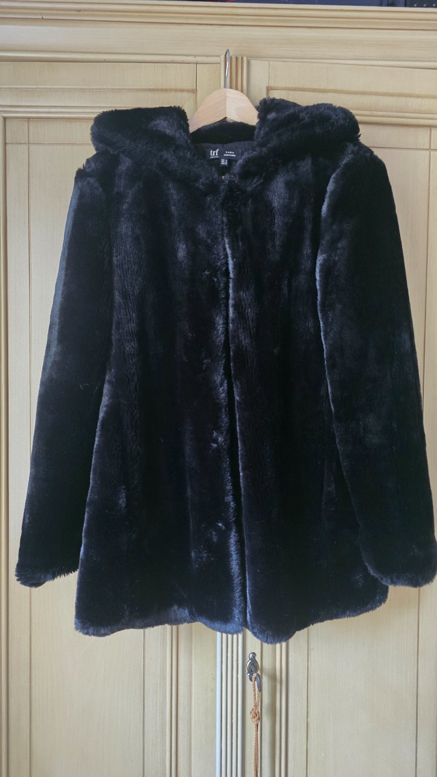 VESTE EN FOURRURE NOIRE ZARA M