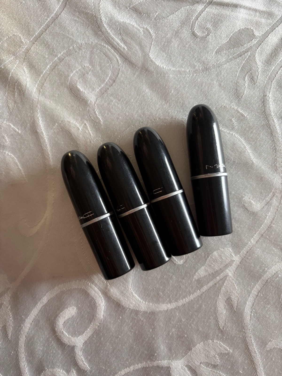 Lot rouge a levres mac comme neuf 