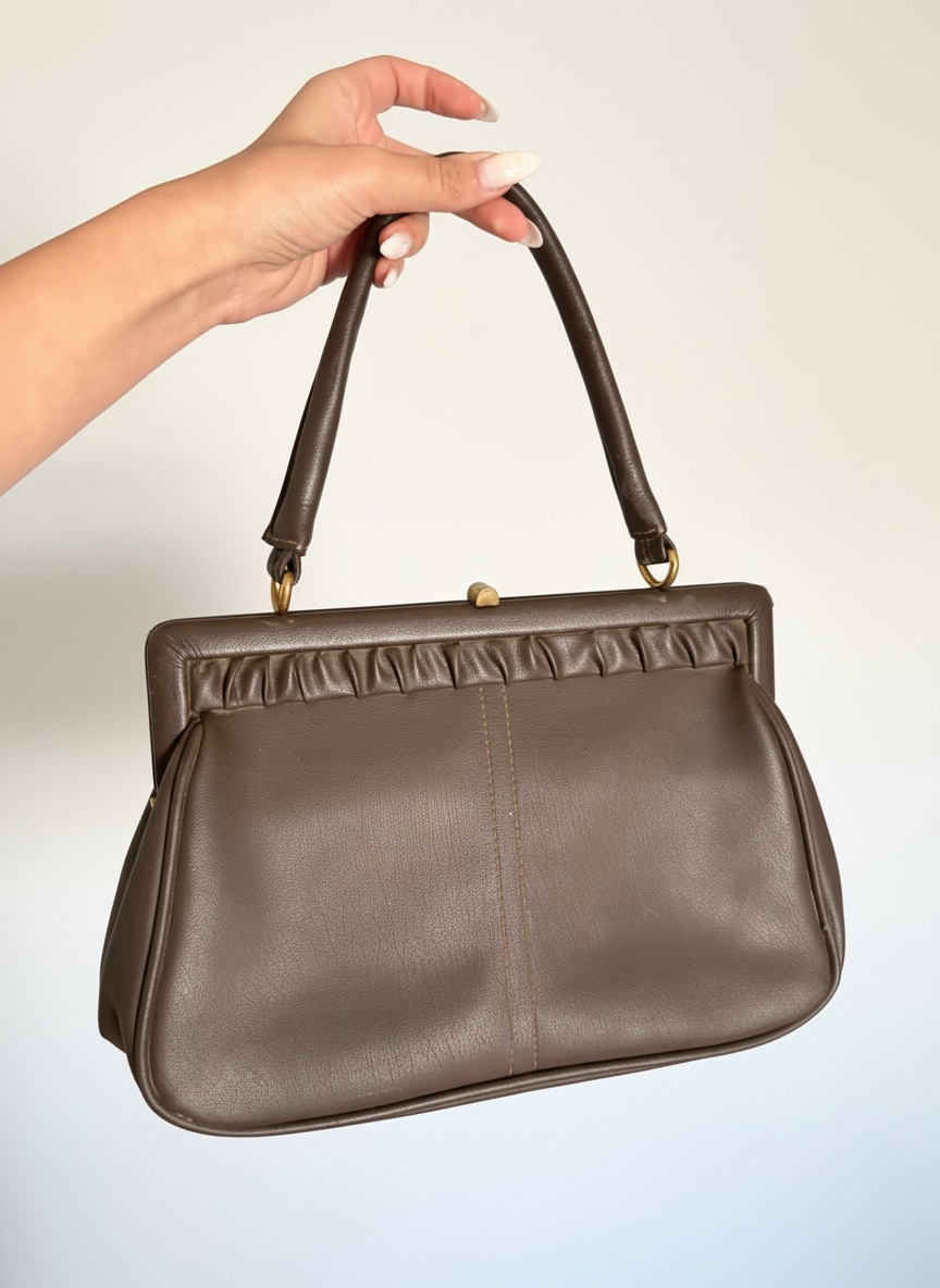 Un petit Sac marron 