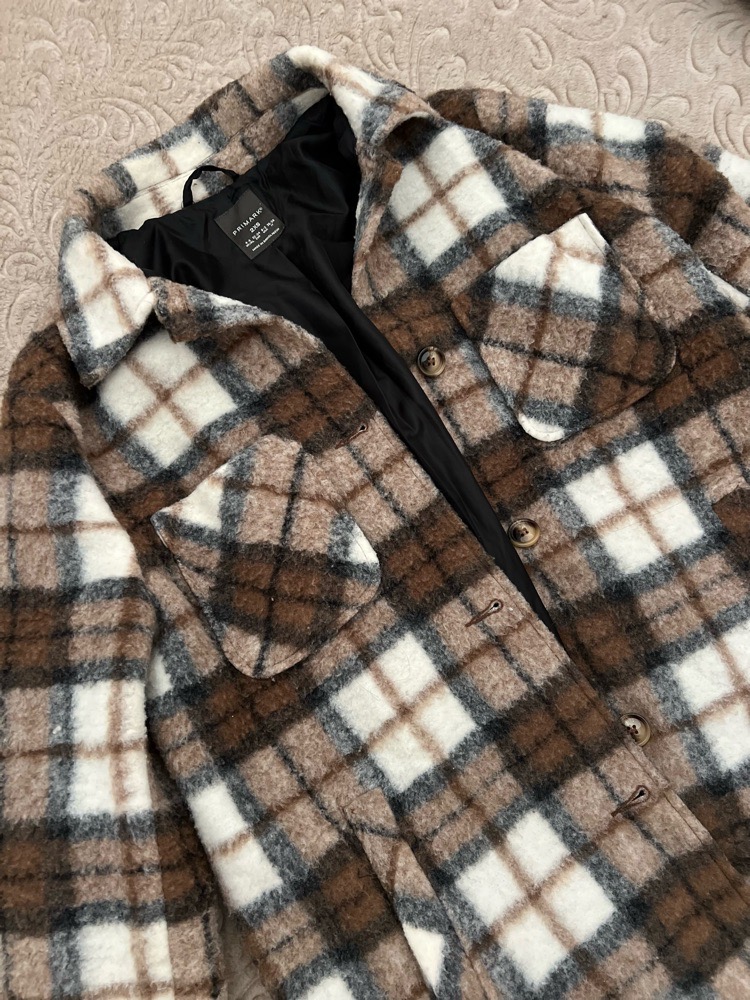 Veste en carreaux marron et blanc