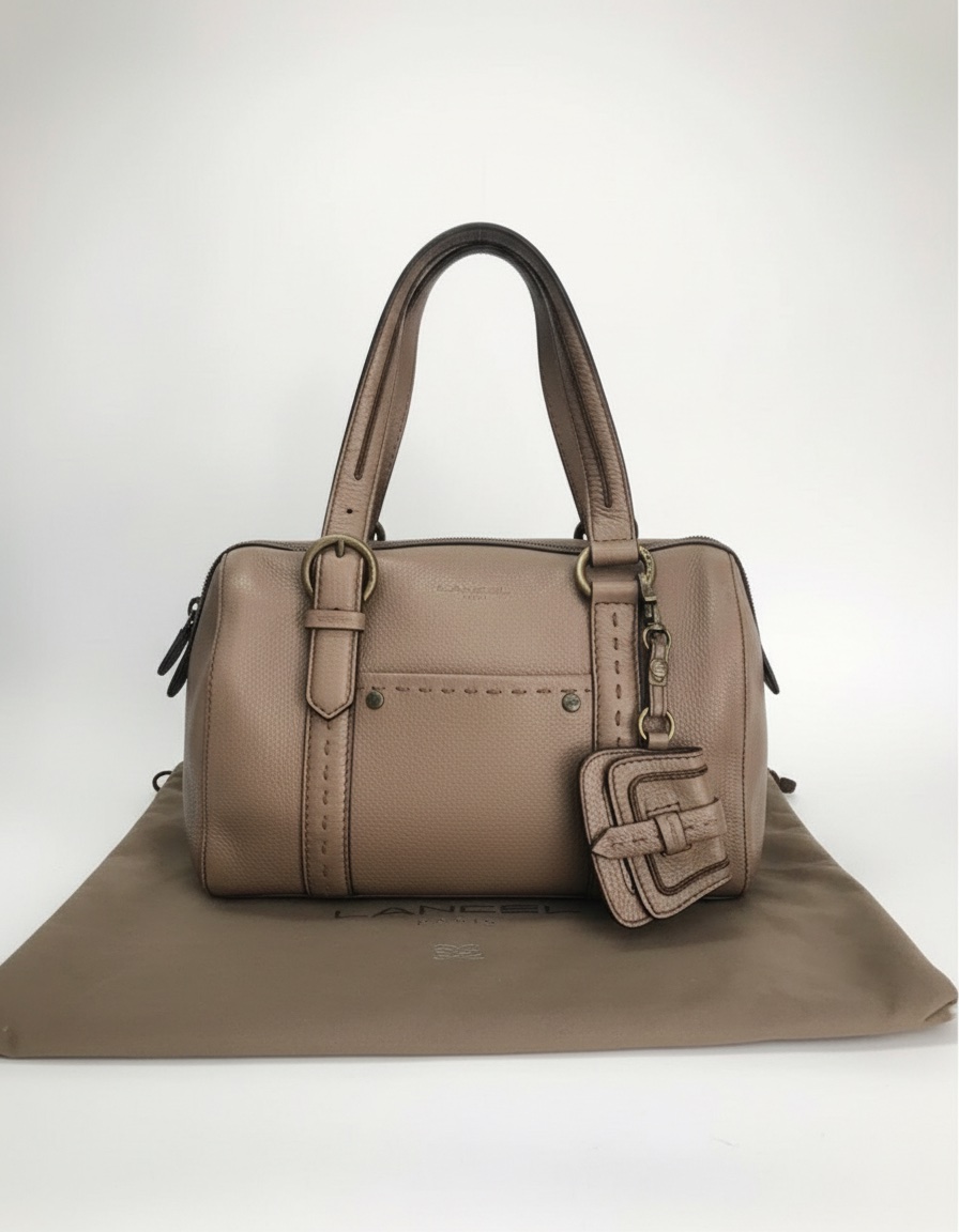 Sac lancel authentique avec porte monna ie gratuit vrais cuir legerement negociable