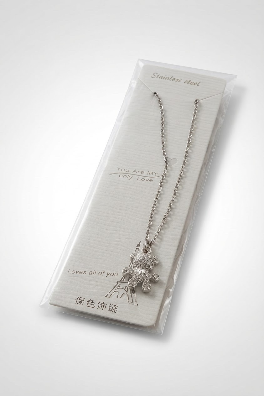 Collier argenté avec pendentif ourson