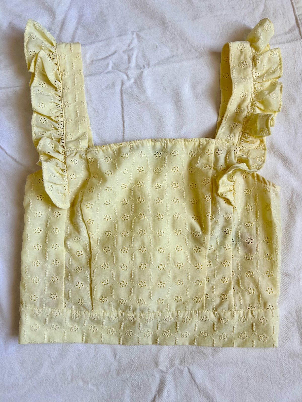 Pull butter yellow