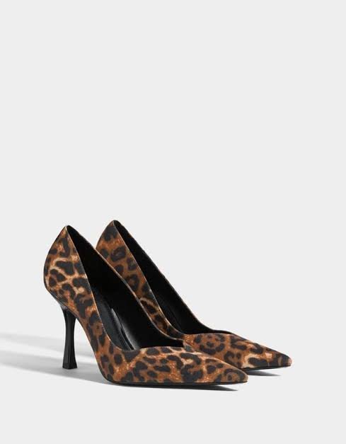 Escarpin  pointure 37 bershka  