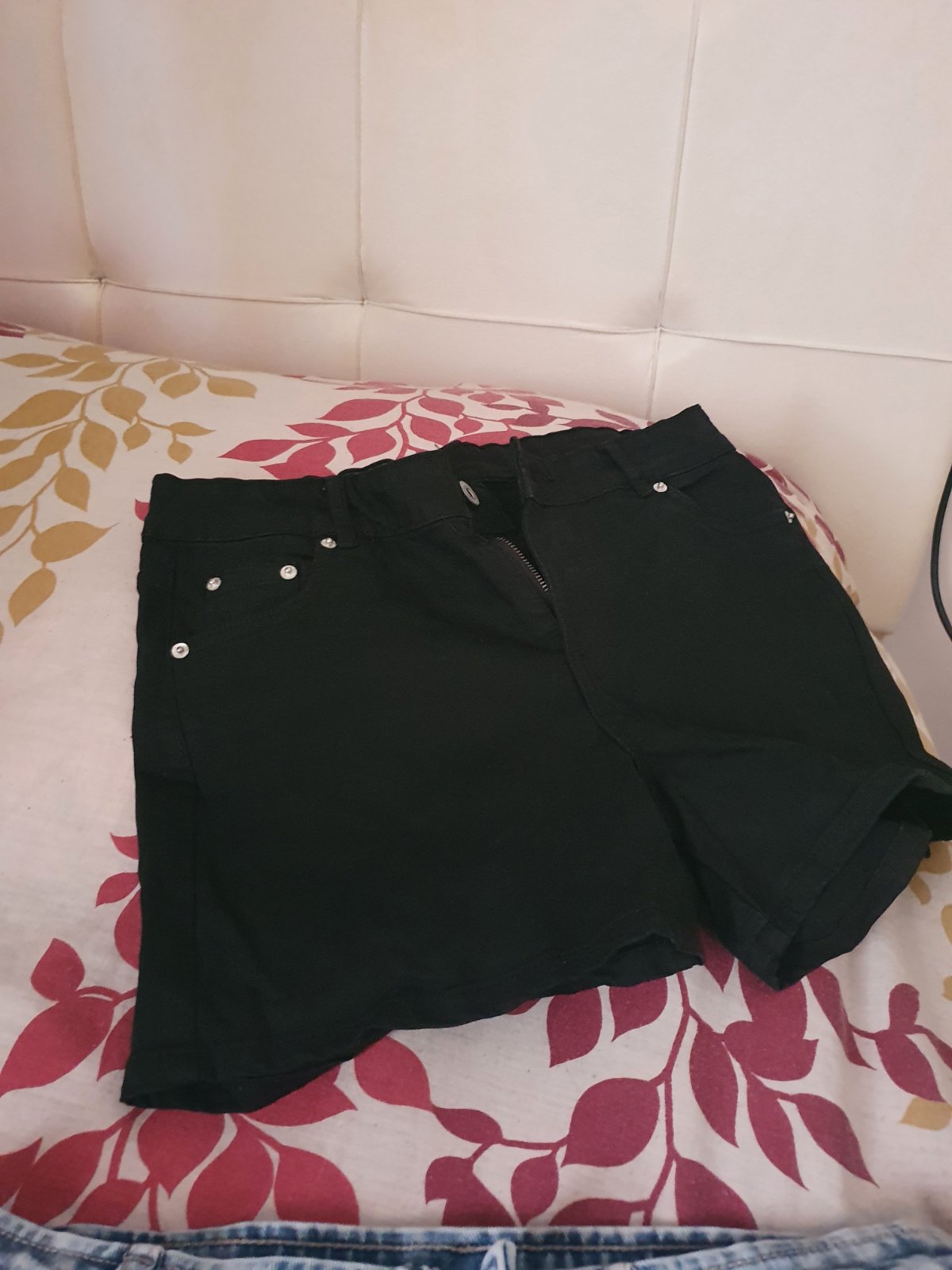Short taille s presque  neuf