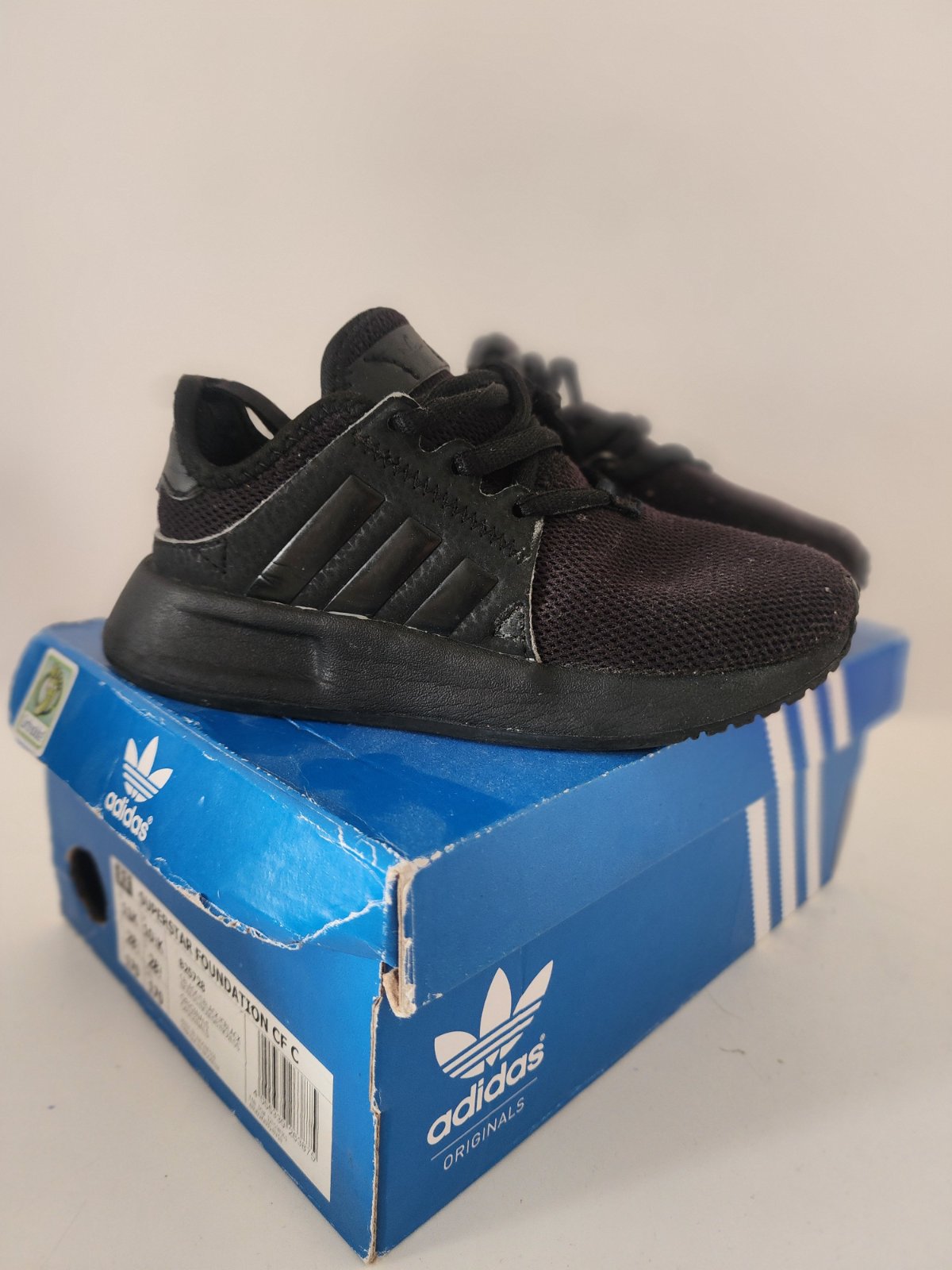 Adidas garçon pointure 28 authentique