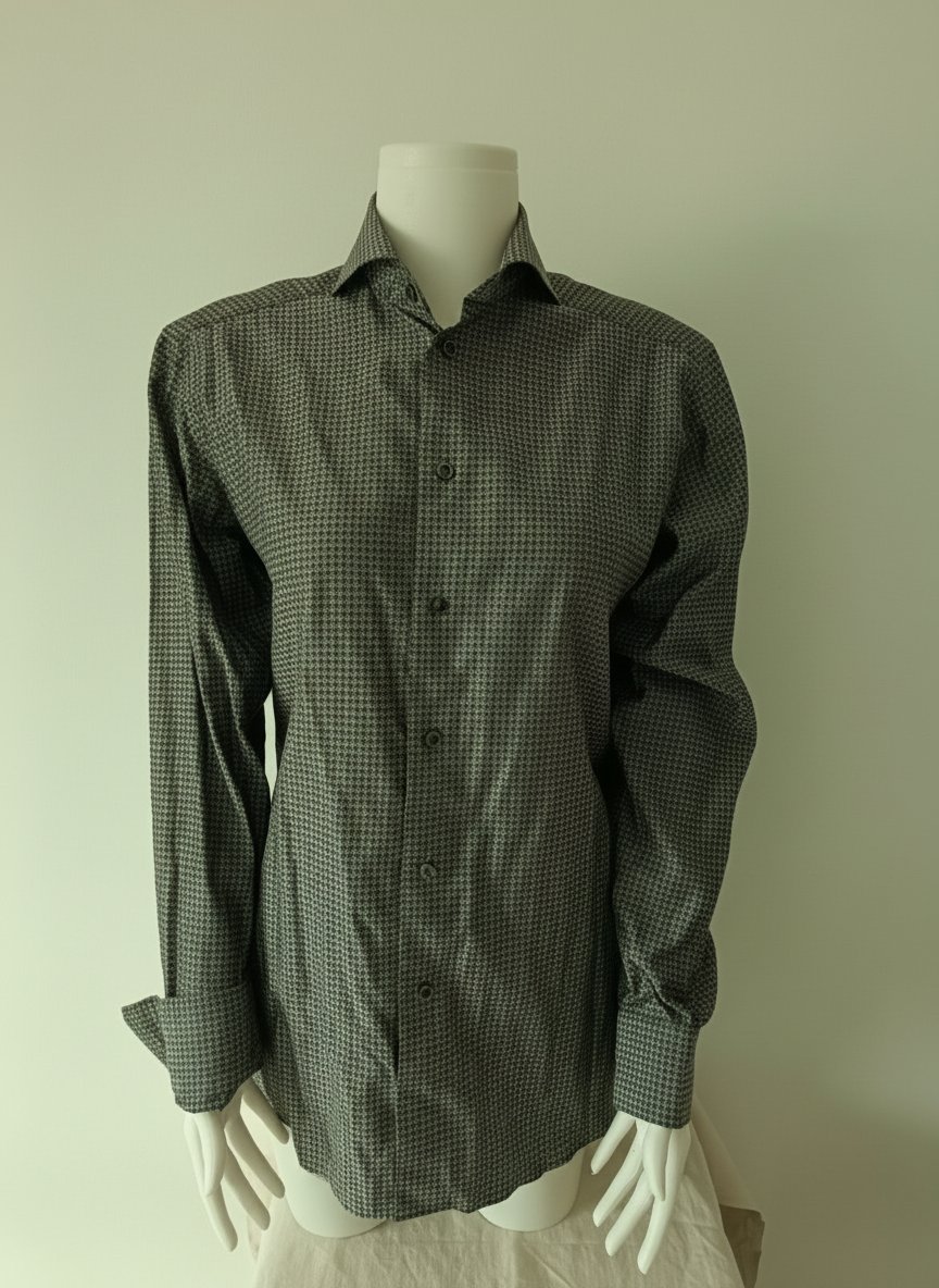 Chemise pour homme présente un motif géométrique discret 