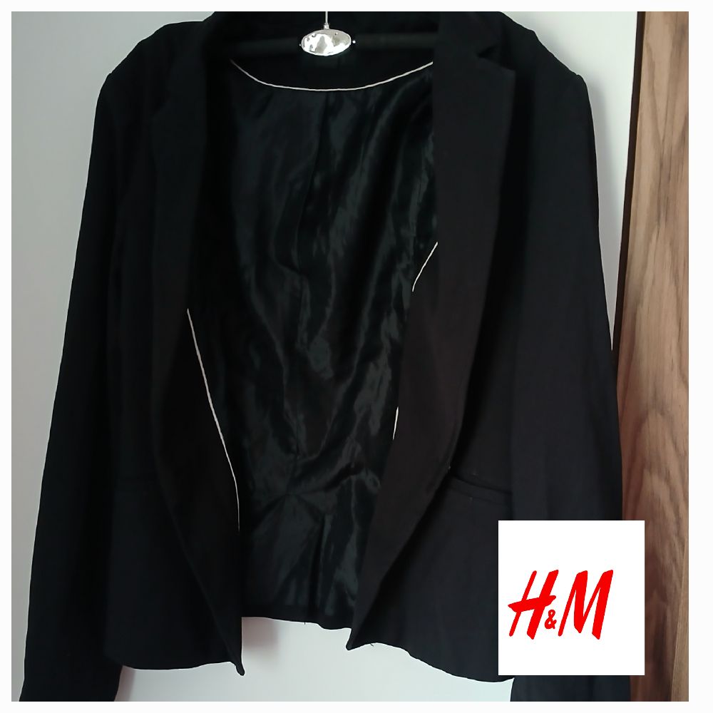 Veste courte H&M en très bon état 