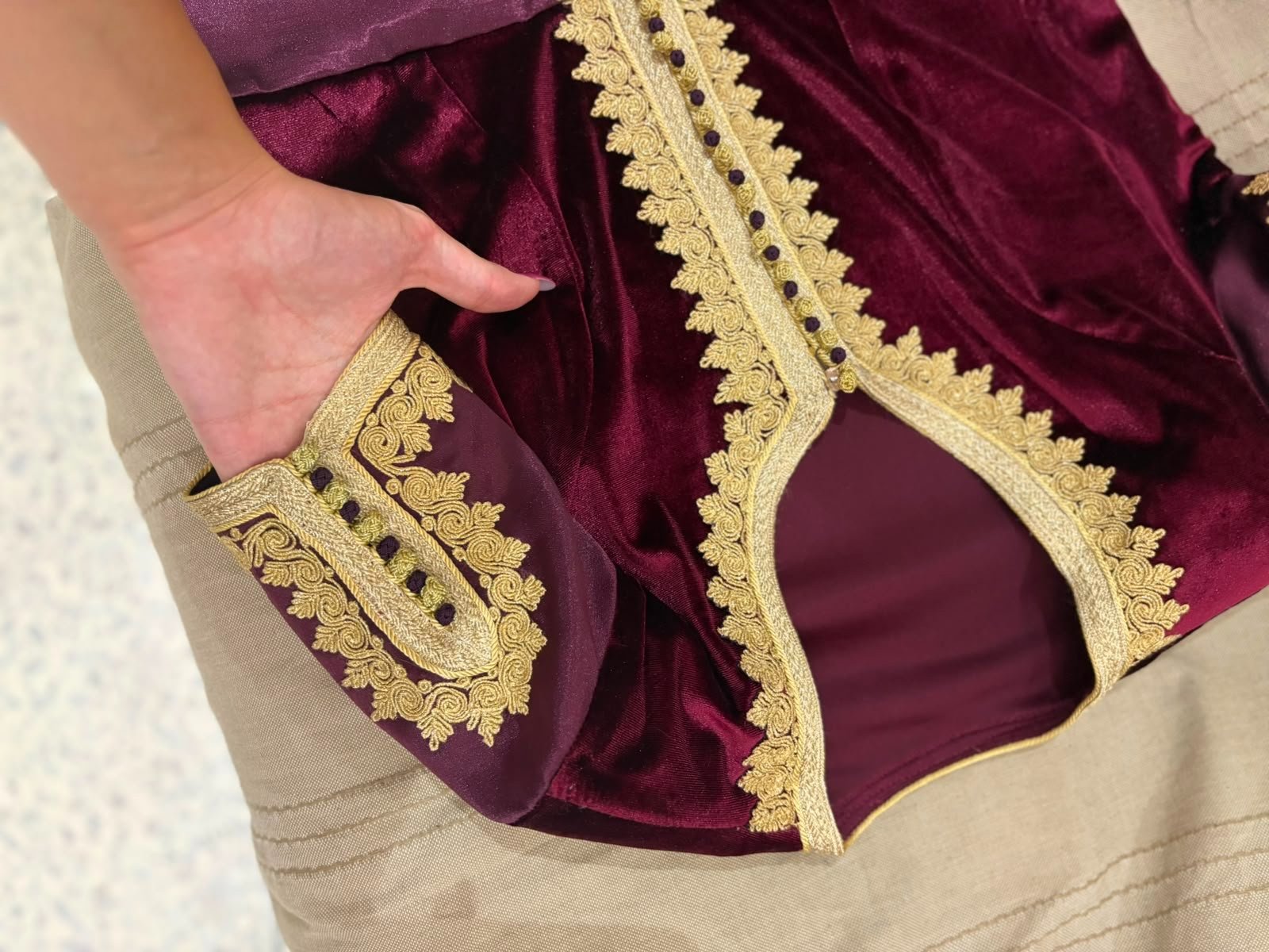 Mini Caftan / Gandoura moderne en velours et satin (Fait main)