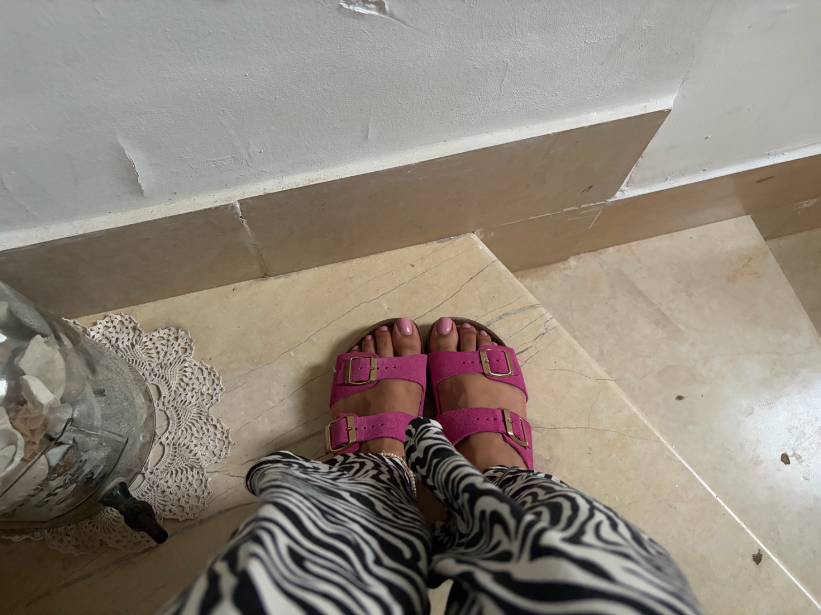 Mules orthopédiques en vrai daim rose (S Birkenstock Arizona )