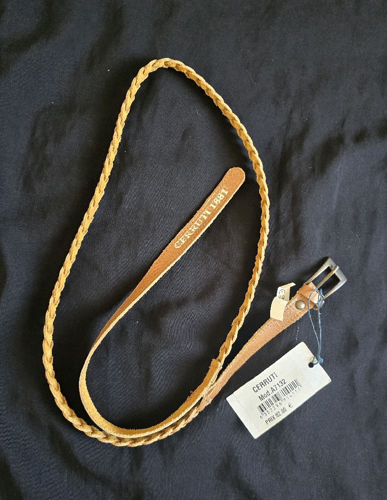 ✨️Ceinture Cerruti 1881 en cuir – Chic et tendance pour femme