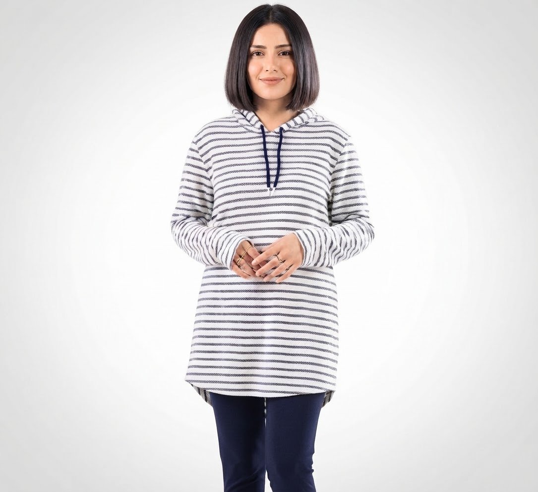 💫pull en tricot rayé, Capuche avec cordons. Confort et style casual. Taille 48  
