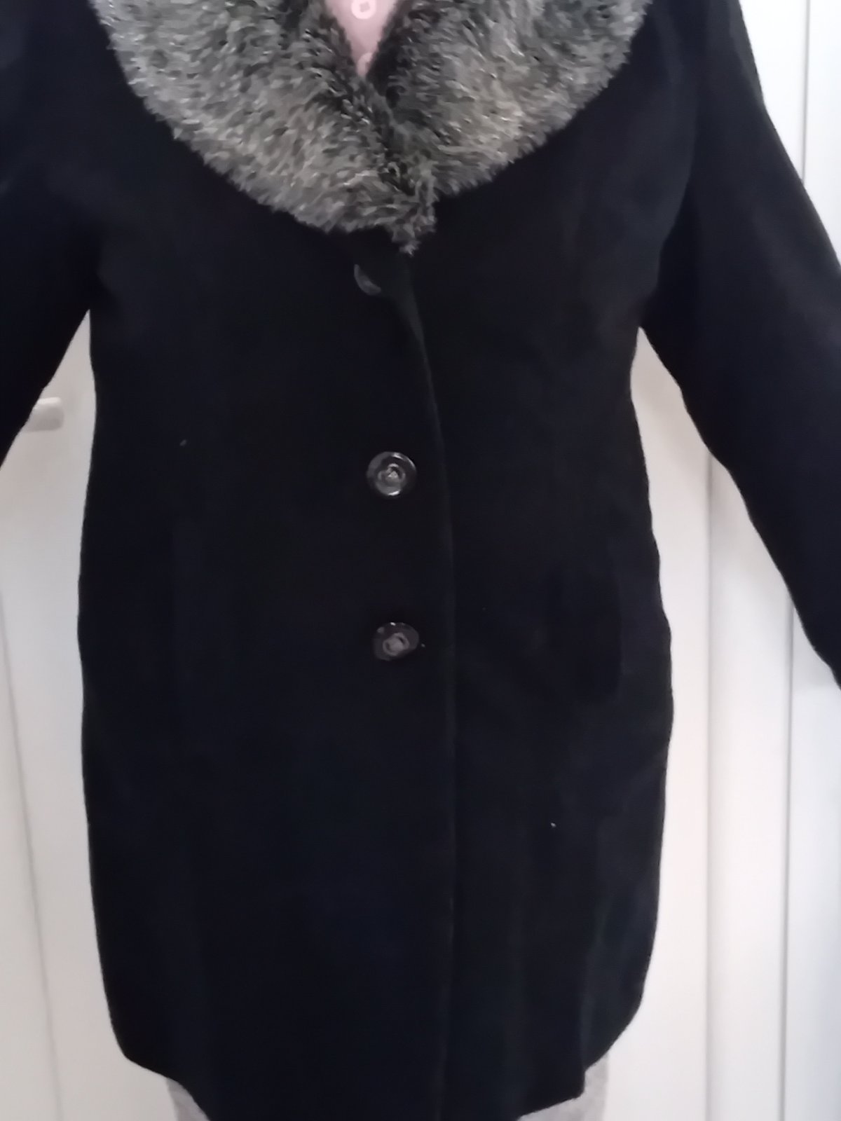 Manteau noir mi-long