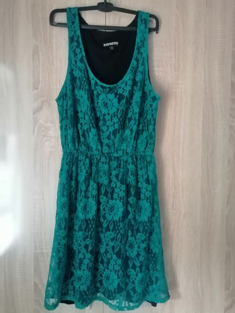 Petite robe en guipure xs/s