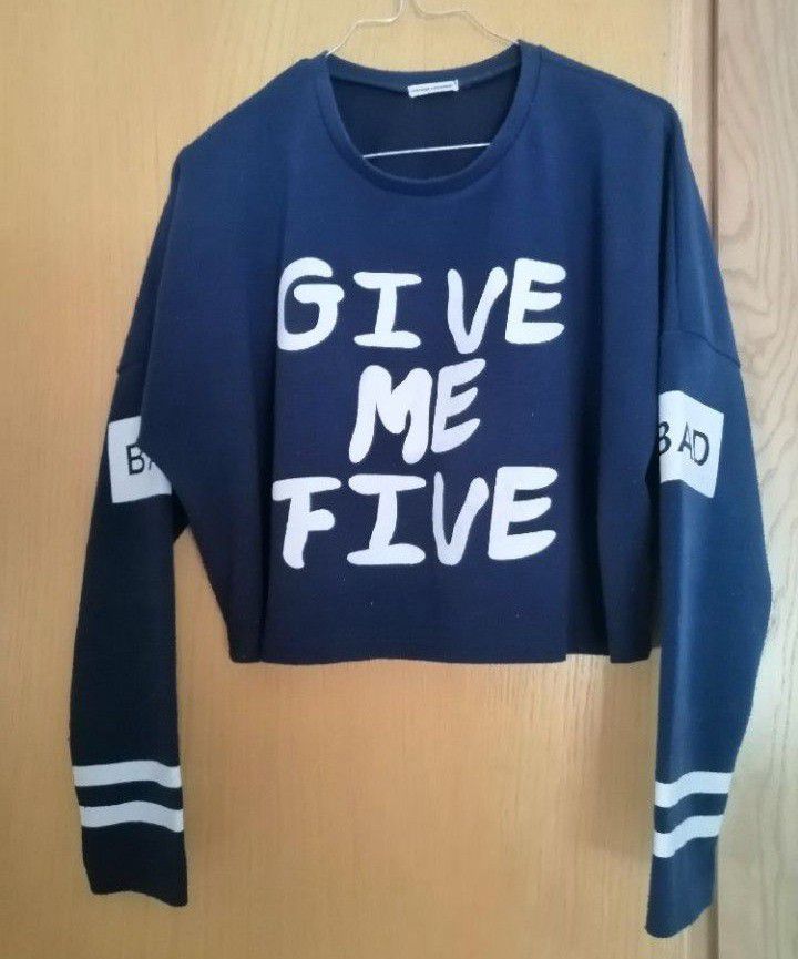 Crop top, oversize, manches longues 