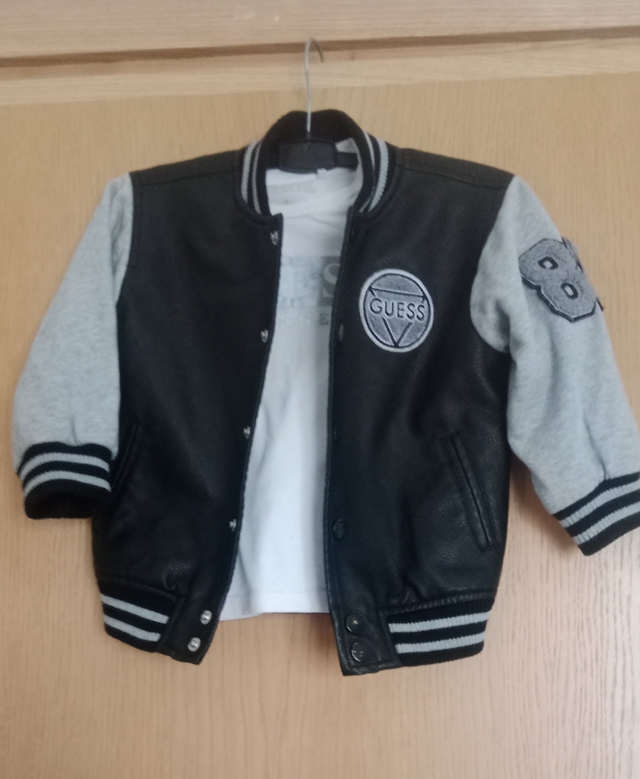 Blouson + t-shirt enfant Guess