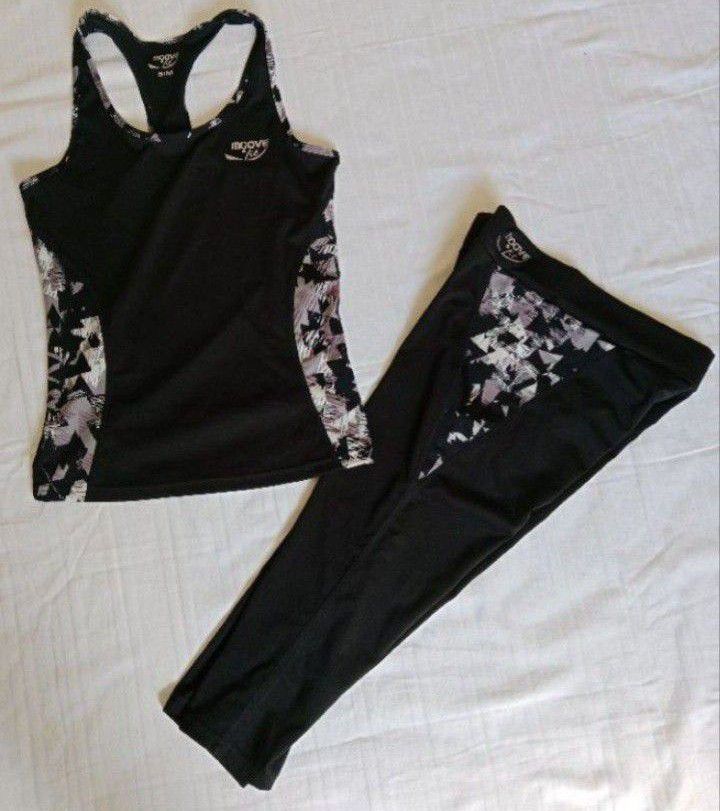 Tenue de sport noir/parme Moove &Fit