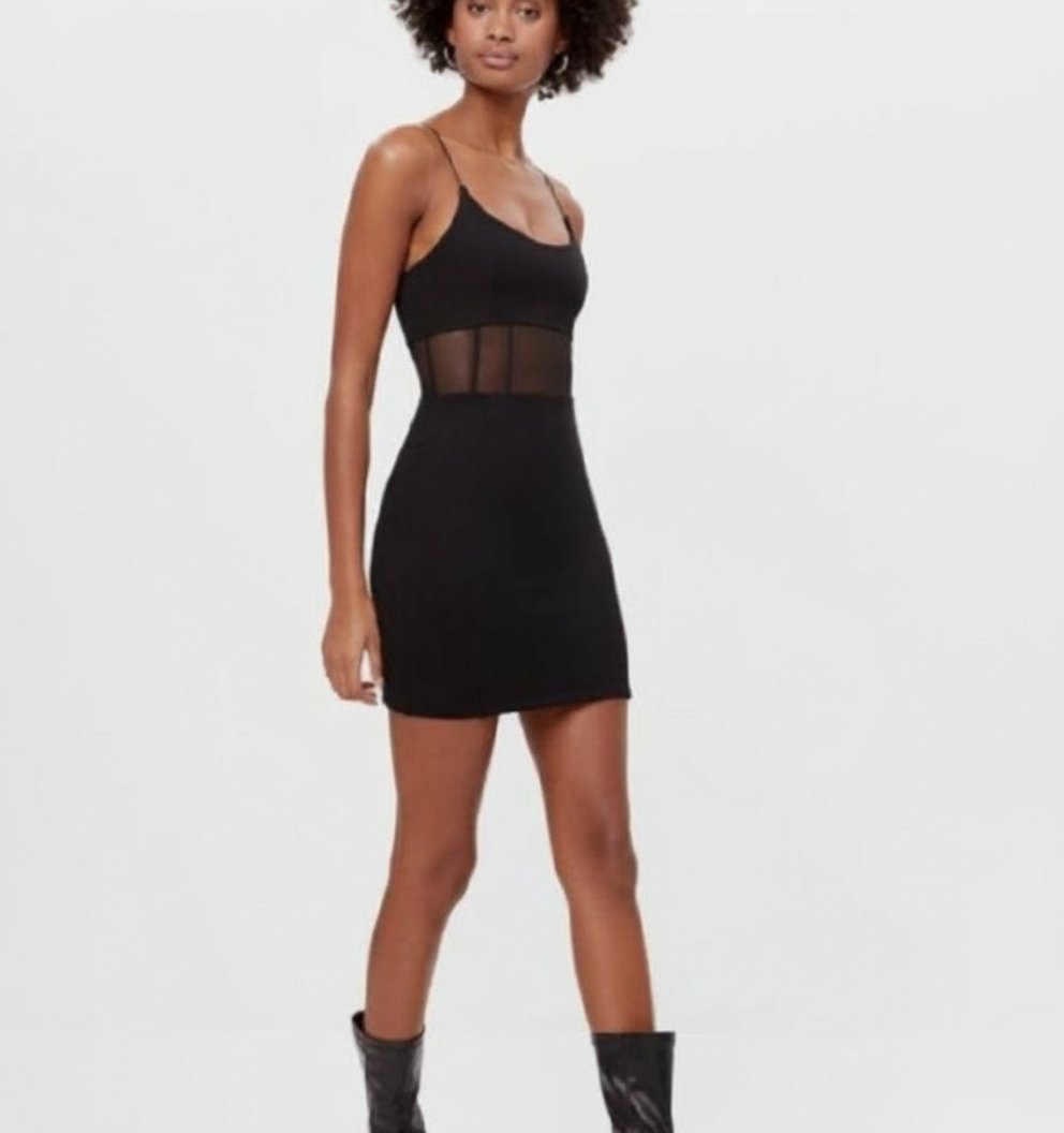 Robe noire moulante 