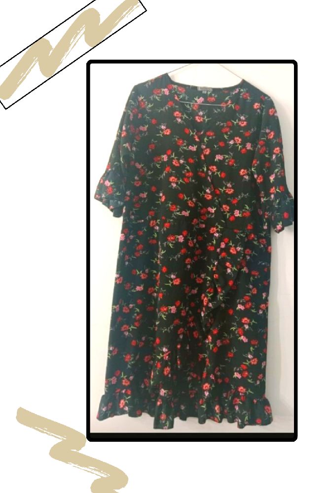 🌷Robe noire à motif floral🌷🌷