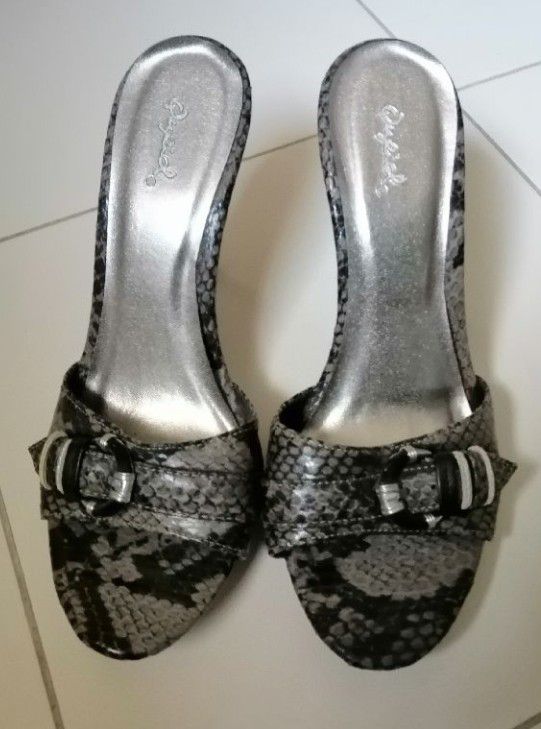 sabot à talons, neuf