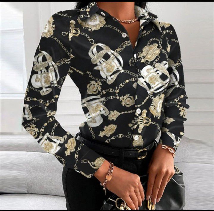 chemise satinée, à motif, style Versace 