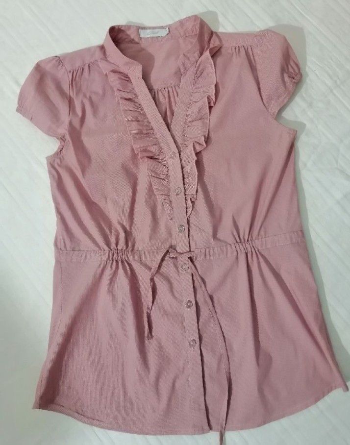 chemise rose à fines rayures