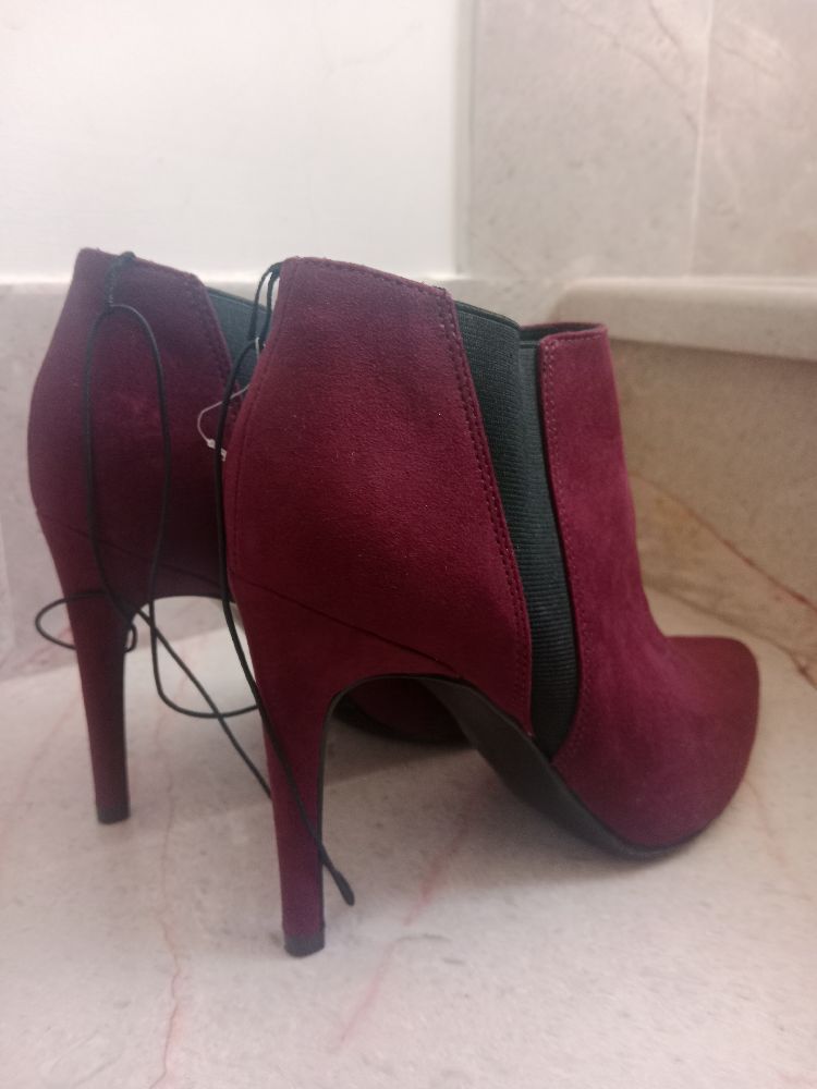 ❤️❤️Bottines à talons Burgundy H&M neuves❤️❤️ 
