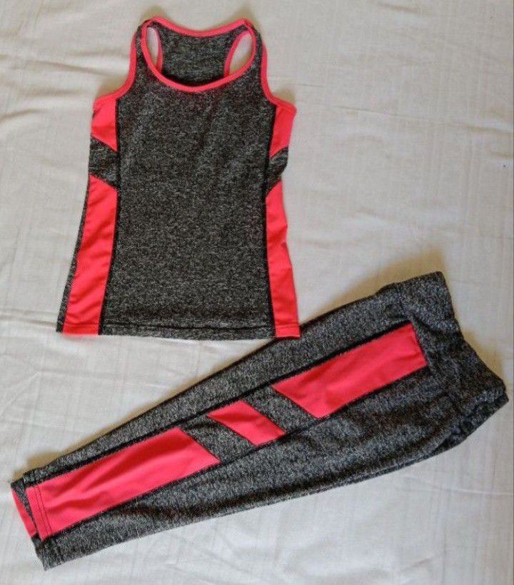 Tenue de sport gris/rose fluo