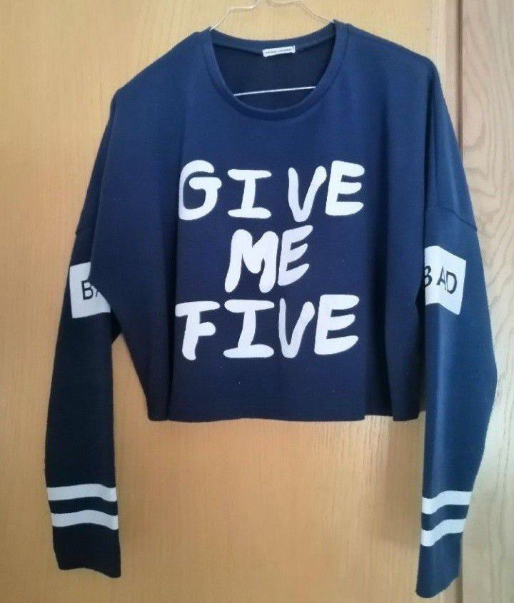 Crop top, oversize, manches longues 