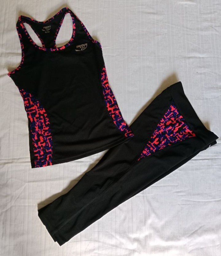 tenue de sport, noire, moove&fit